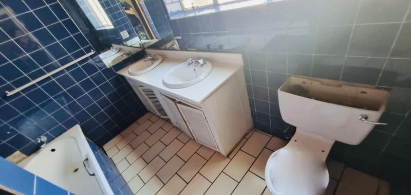 7 Bedroom Property for Sale in Kensington Gauteng