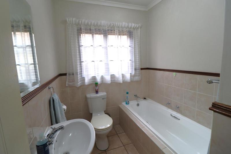 2 Bedroom Property for Sale in North Riding Gauteng