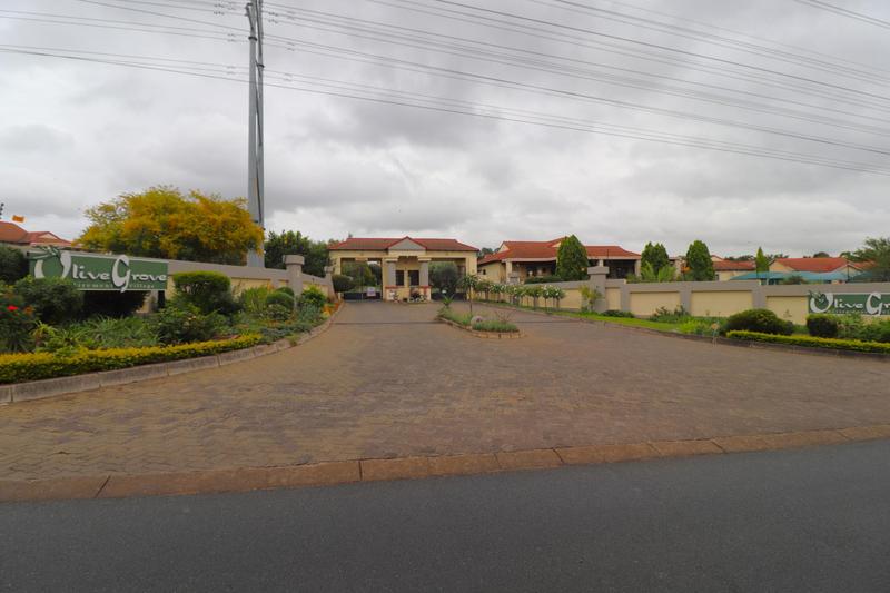 2 Bedroom Property for Sale in North Riding Gauteng