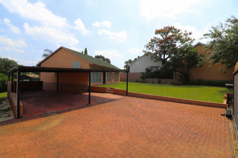 2 Bedroom Property for Sale in Sharonlea Gauteng