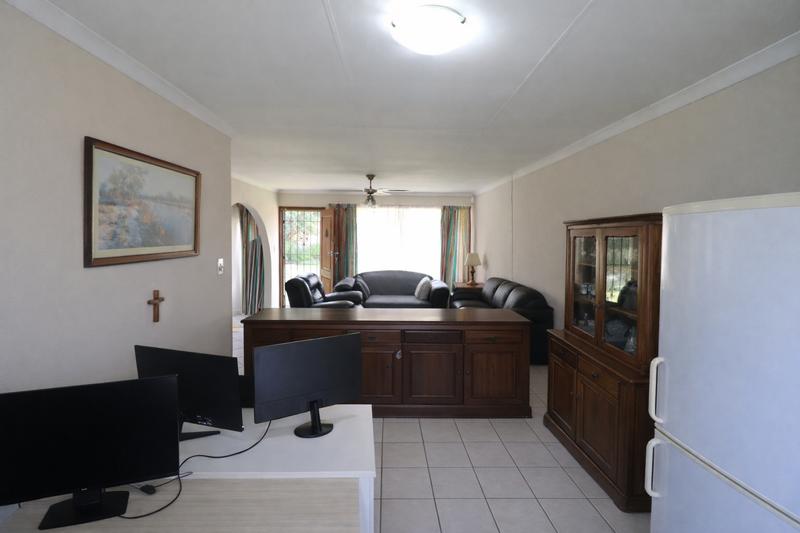 2 Bedroom Property for Sale in Sharonlea Gauteng