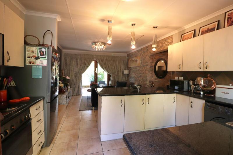 3 Bedroom Property for Sale in Waterford Estates Gauteng