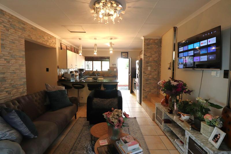 3 Bedroom Property for Sale in Waterford Estates Gauteng