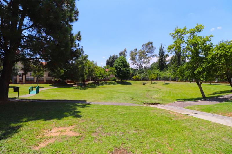 3 Bedroom Property for Sale in Waterford Estates Gauteng