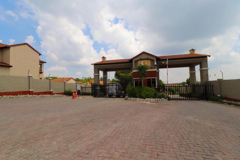 3 Bedroom Property for Sale in Waterford Estates Gauteng