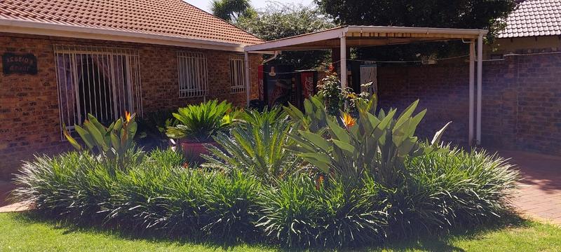 2 Bedroom Property for Sale in Bardene Gauteng