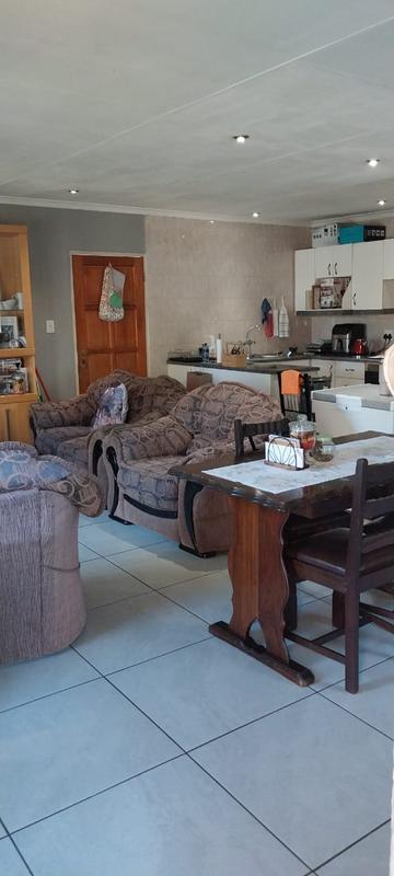 2 Bedroom Property for Sale in Bardene Gauteng