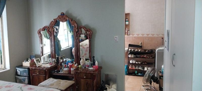 2 Bedroom Property for Sale in Bardene Gauteng