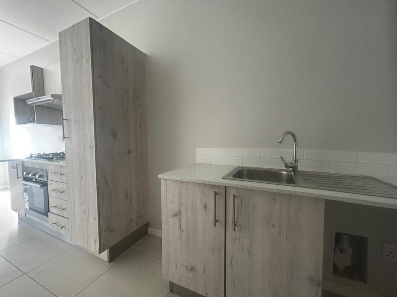 To Let 1 Bedroom Property for Rent in Halfway Gardens Gauteng