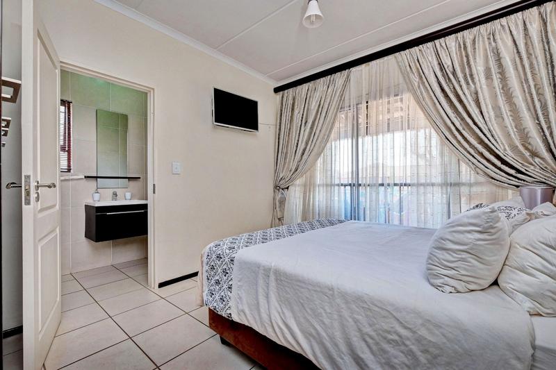 2 Bedroom Property for Sale in Noordwyk Gauteng