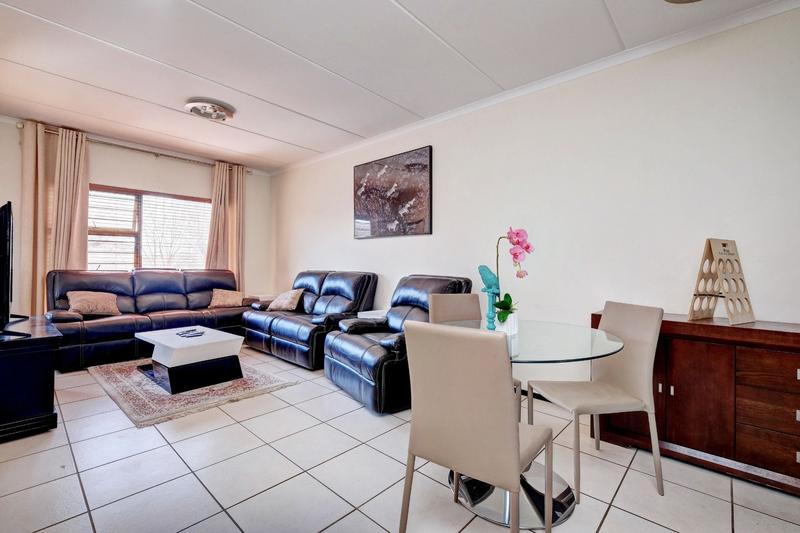 2 Bedroom Property for Sale in Noordwyk Gauteng