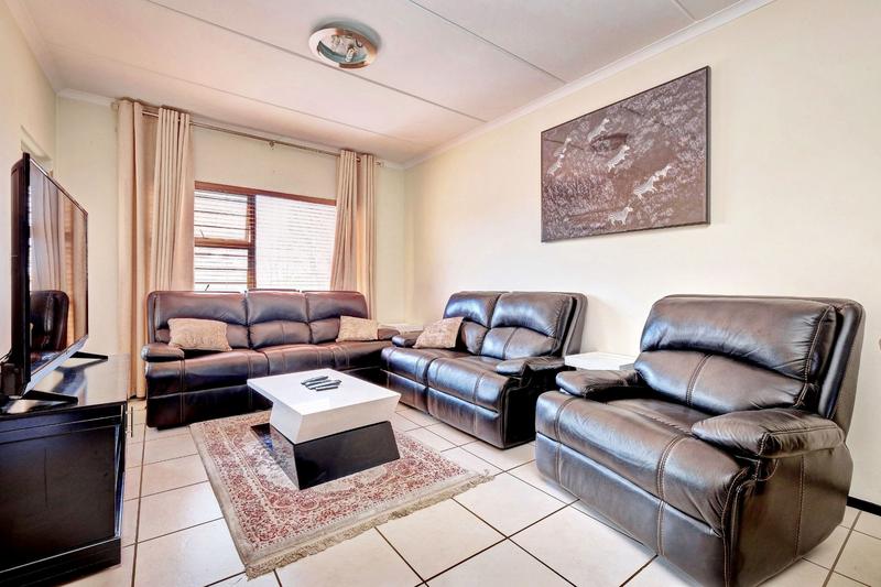 2 Bedroom Property for Sale in Noordwyk Gauteng