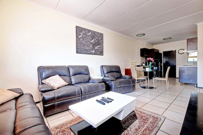 2 Bedroom Property for Sale in Noordwyk Gauteng