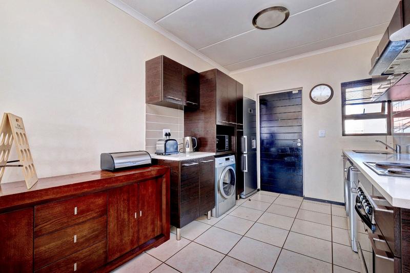 2 Bedroom Property for Sale in Noordwyk Gauteng