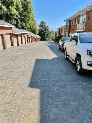 To Let 3 Bedroom Property for Rent in Sandhurst Gauteng