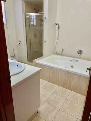 To Let 3 Bedroom Property for Rent in Sandhurst Gauteng