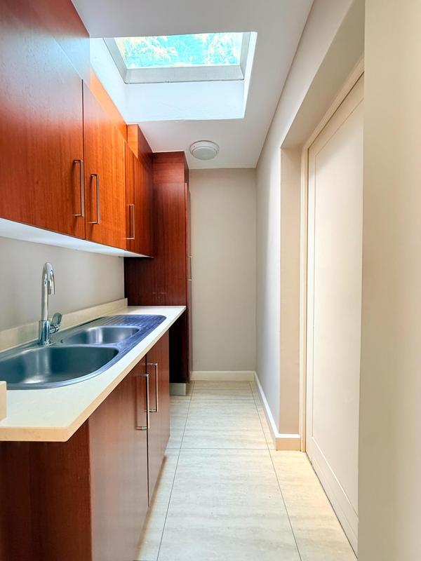 To Let 3 Bedroom Property for Rent in Sandown Gauteng