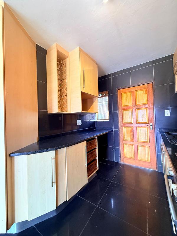 To Let 1 Bedroom Property for Rent in Alberton Gauteng