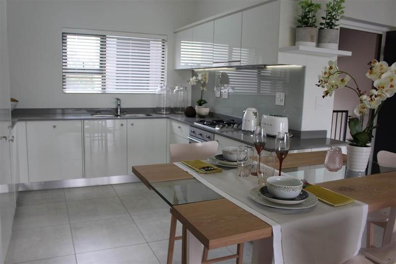 2 Bedroom Property for Sale in Waterfall Gauteng