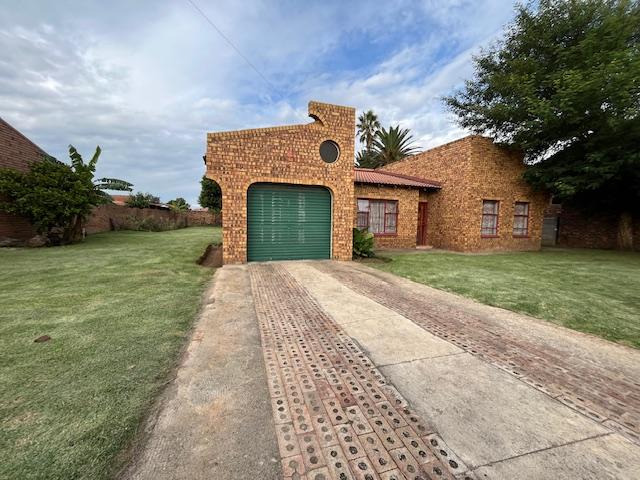 3 Bedroom Property for Sale in Windmill Park Gauteng