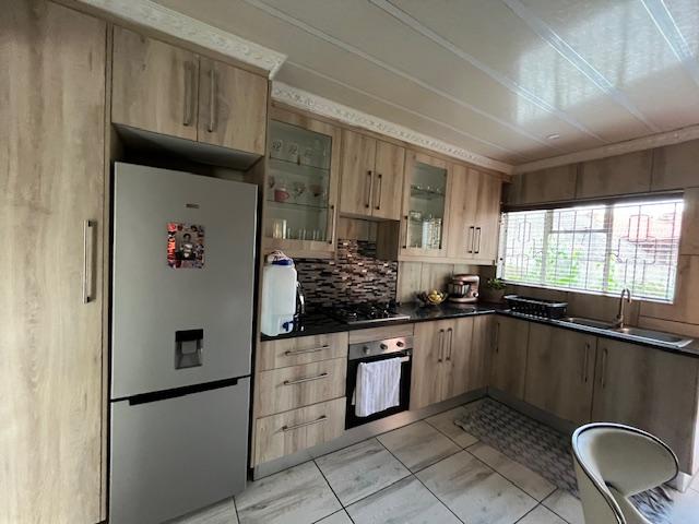 3 Bedroom Property for Sale in Windmill Park Gauteng