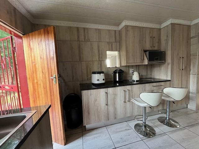 3 Bedroom Property for Sale in Windmill Park Gauteng