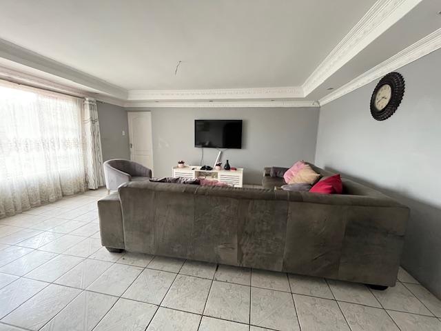 3 Bedroom Property for Sale in Windmill Park Gauteng