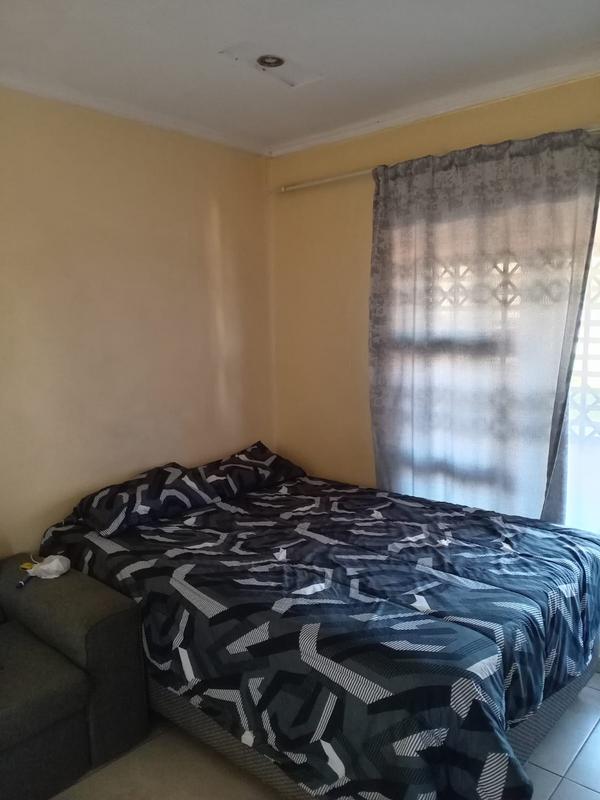 10 Bedroom Property for Sale in Protea Glen Gauteng