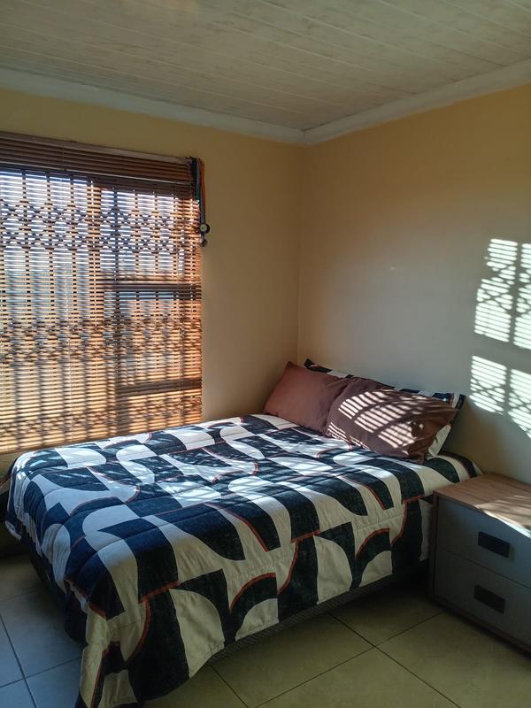 10 Bedroom Property for Sale in Protea Glen Gauteng