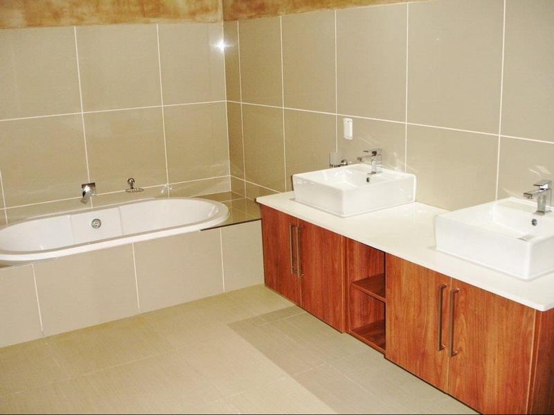 4 Bedroom Property for Sale in Alphen Park Gauteng