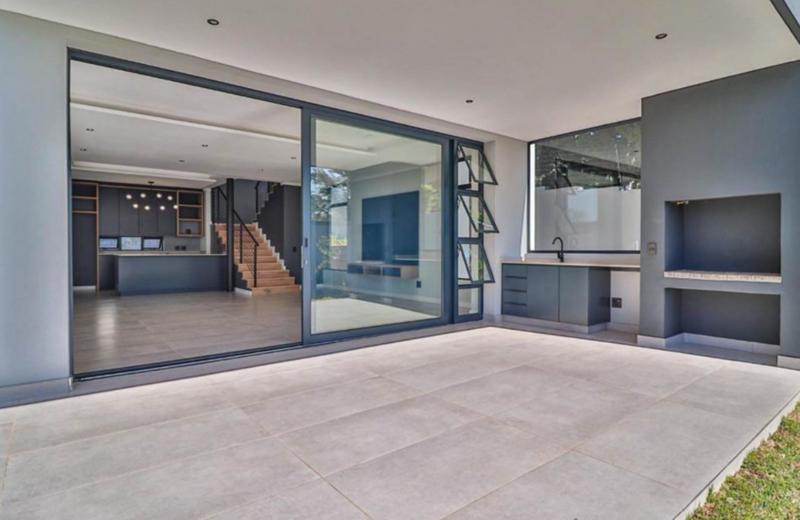 3 Bedroom Property for Sale in Waterkloof A H Gauteng