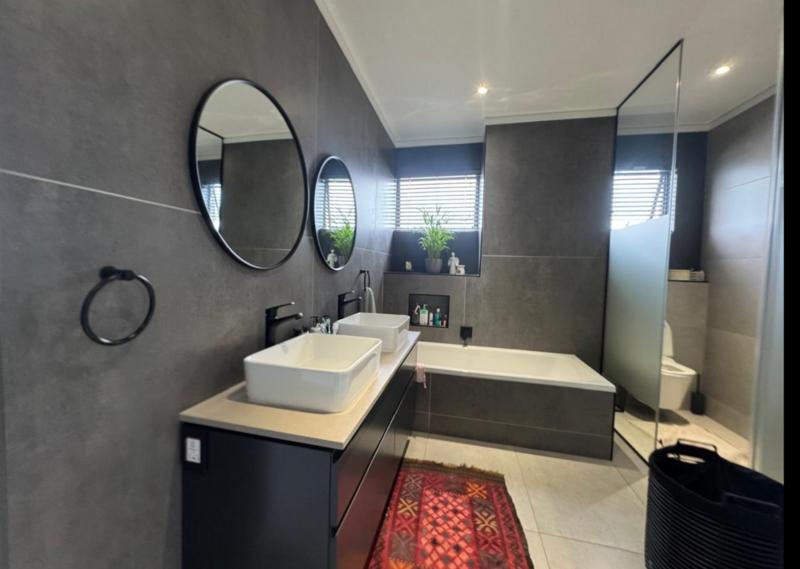 3 Bedroom Property for Sale in Waterkloof A H Gauteng