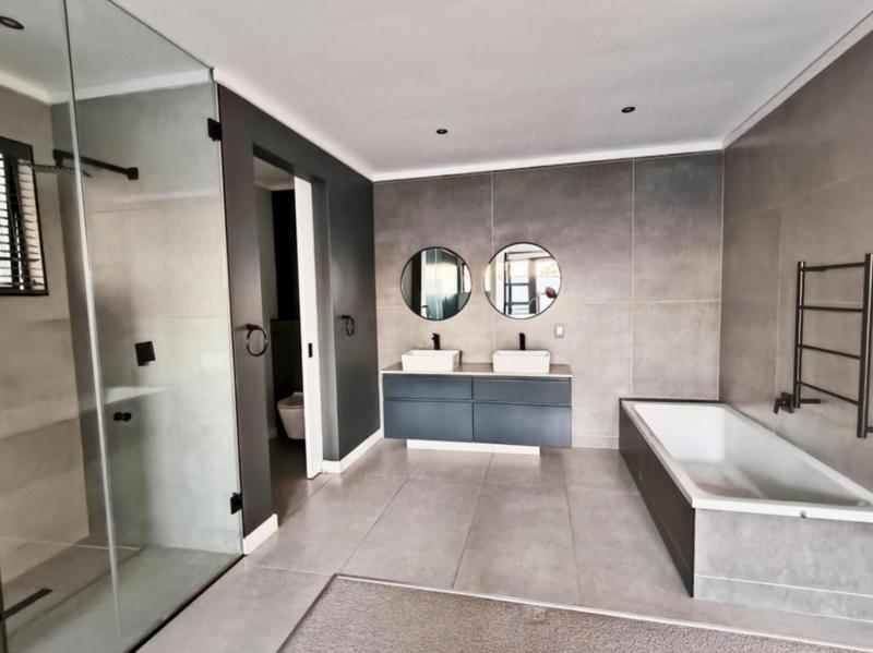 3 Bedroom Property for Sale in Waterkloof A H Gauteng