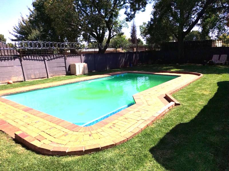 4 Bedroom Property for Sale in Kliprivier Gauteng