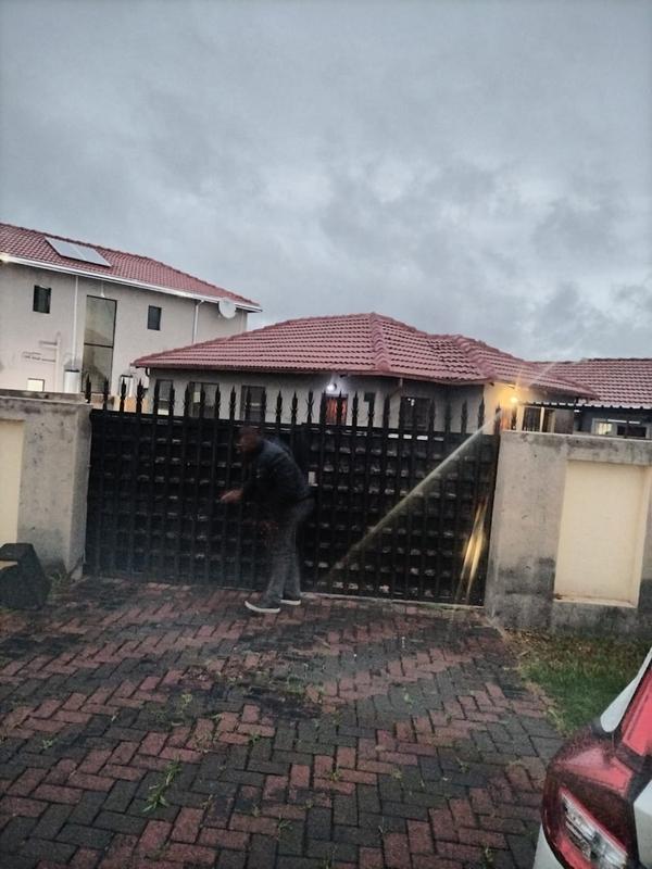 3 Bedroom Property for Sale in Dawn Park Gauteng