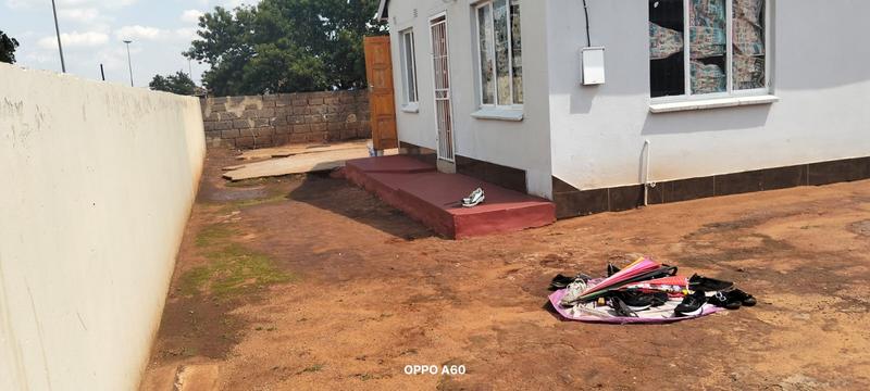 2 Bedroom Property for Sale in Moseleke Gauteng