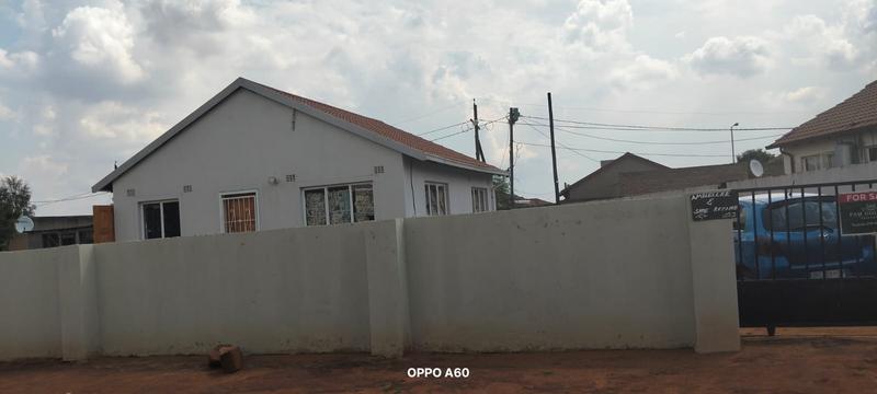 2 Bedroom Property for Sale in Moseleke Gauteng
