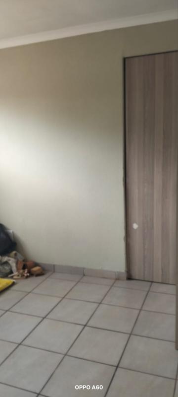 2 Bedroom Property for Sale in Moseleke Gauteng