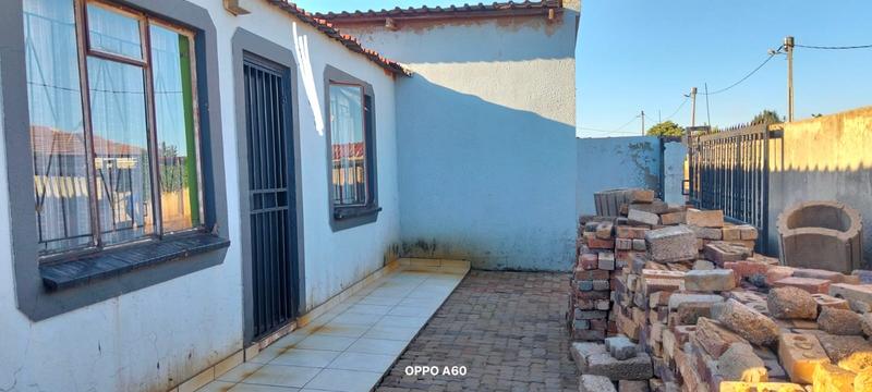 2 Bedroom Property for Sale in Palm Ridge Gauteng