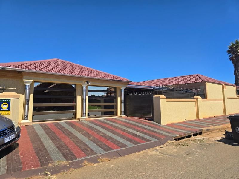 3 Bedroom Property for Sale in Siluma View Gauteng