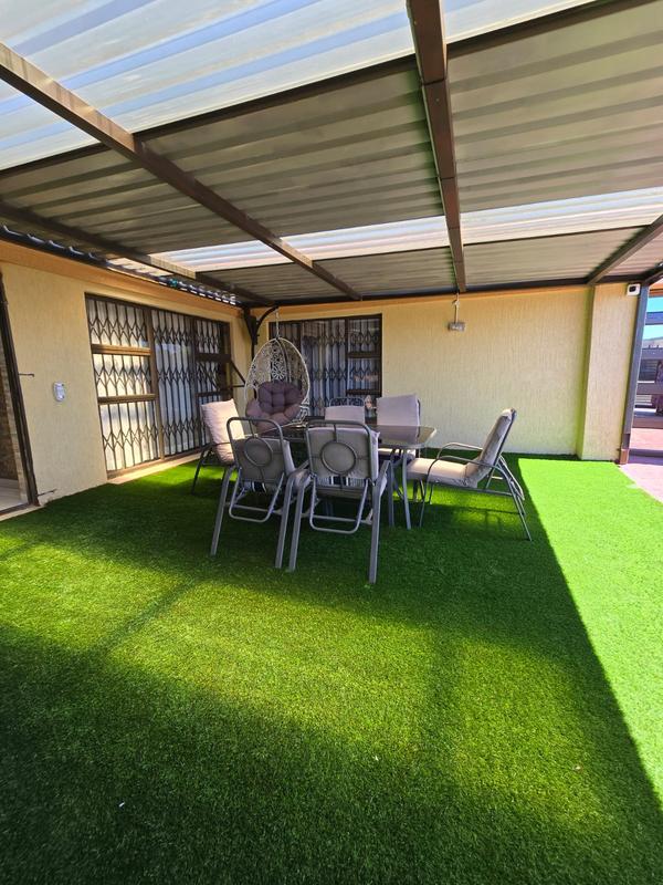3 Bedroom Property for Sale in Siluma View Gauteng