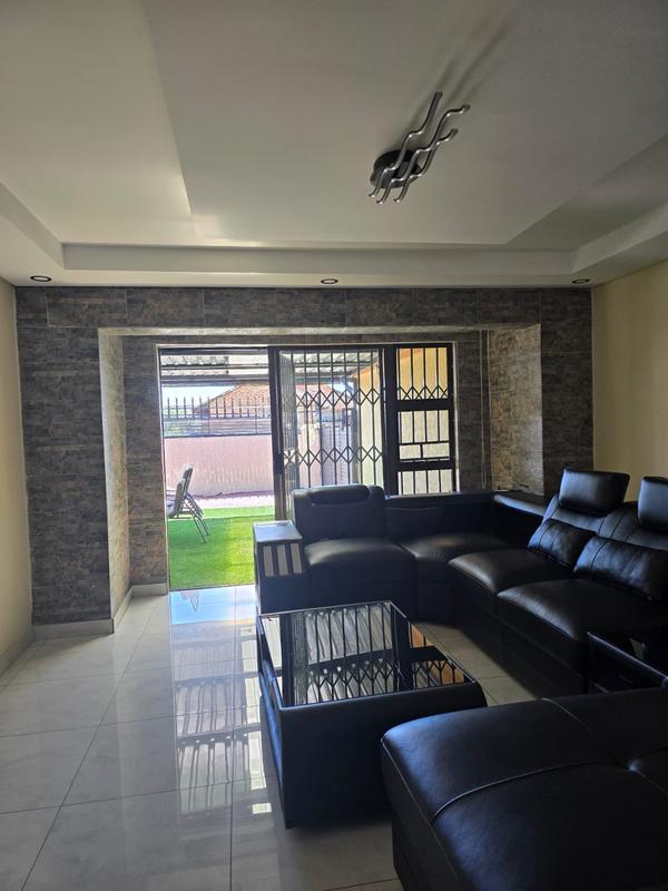 3 Bedroom Property for Sale in Siluma View Gauteng
