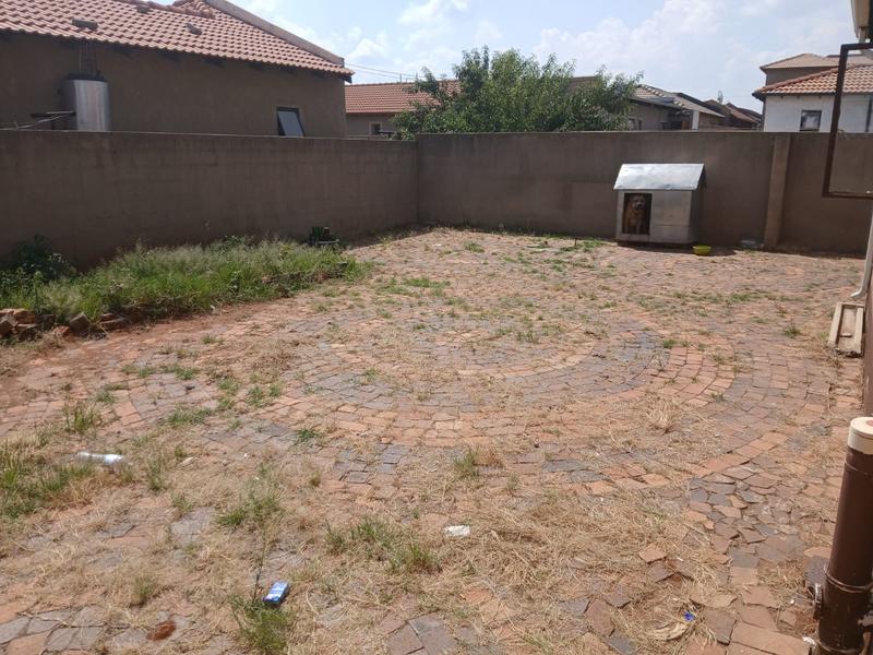 3 Bedroom Property for Sale in Protea Glen Gauteng