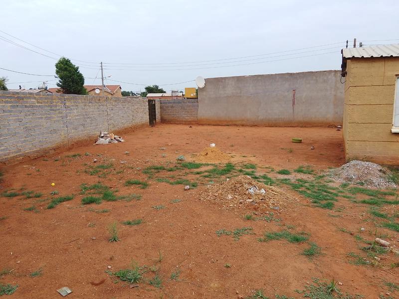 1 Bedroom Property for Sale in Lehae Gauteng