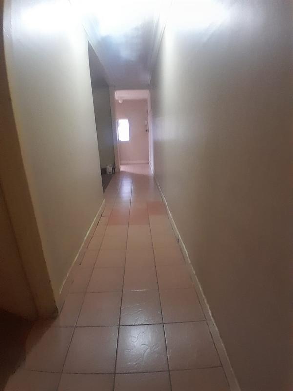 4 Bedroom Property for Sale in Bezuidenhout Valley Gauteng