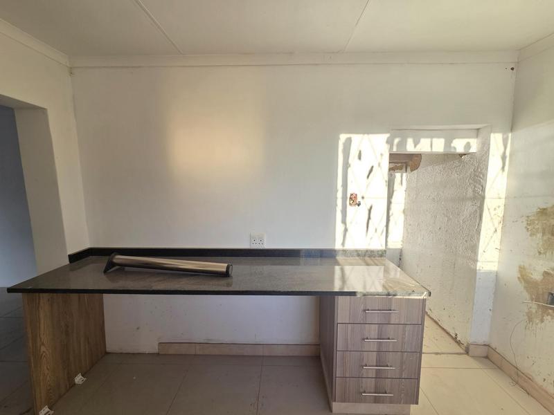 2 Bedroom Property for Sale in Erasmia Gauteng