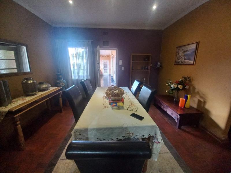 2 Bedroom Property for Sale in Cyrildene Gauteng