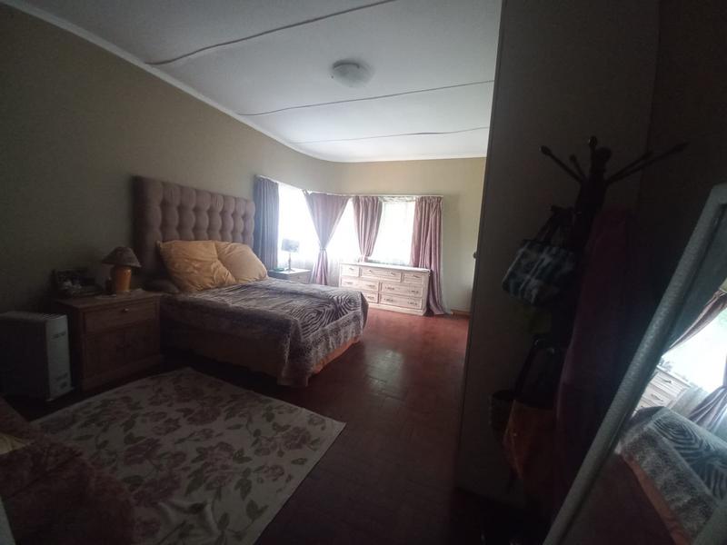 2 Bedroom Property for Sale in Cyrildene Gauteng