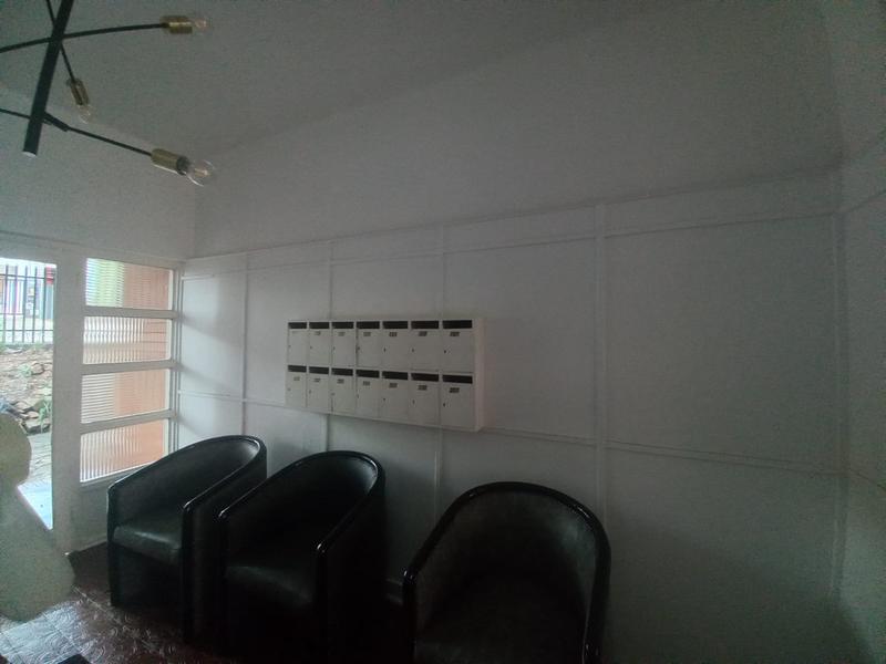 2 Bedroom Property for Sale in Cyrildene Gauteng