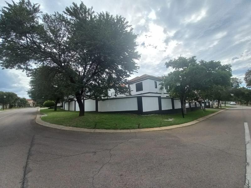 5 Bedroom Property for Sale in Valley View Estate Gauteng